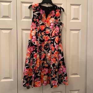 Chetta B floral split neck dress size 8